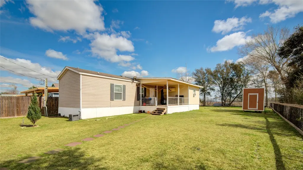 12903 Green Valley Dr