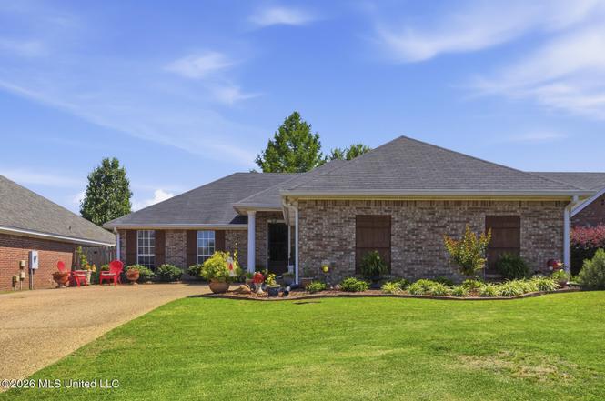 466 Magnolia Pl