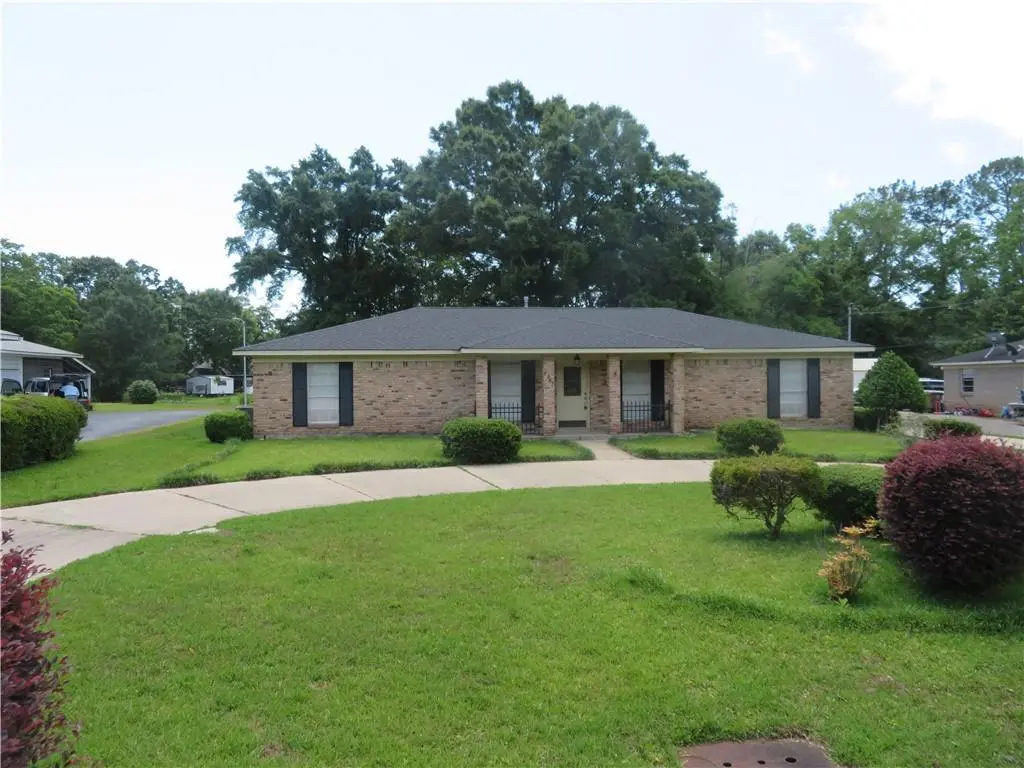 4441 Nicholl Dr