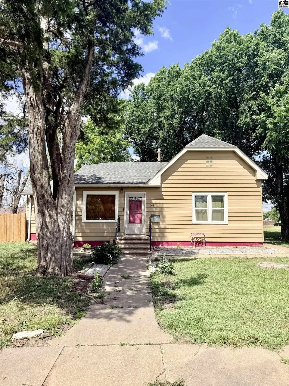 303 S Garfield Ave
