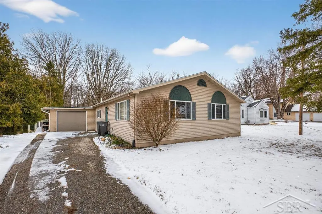 5801 Sturgeon Ave