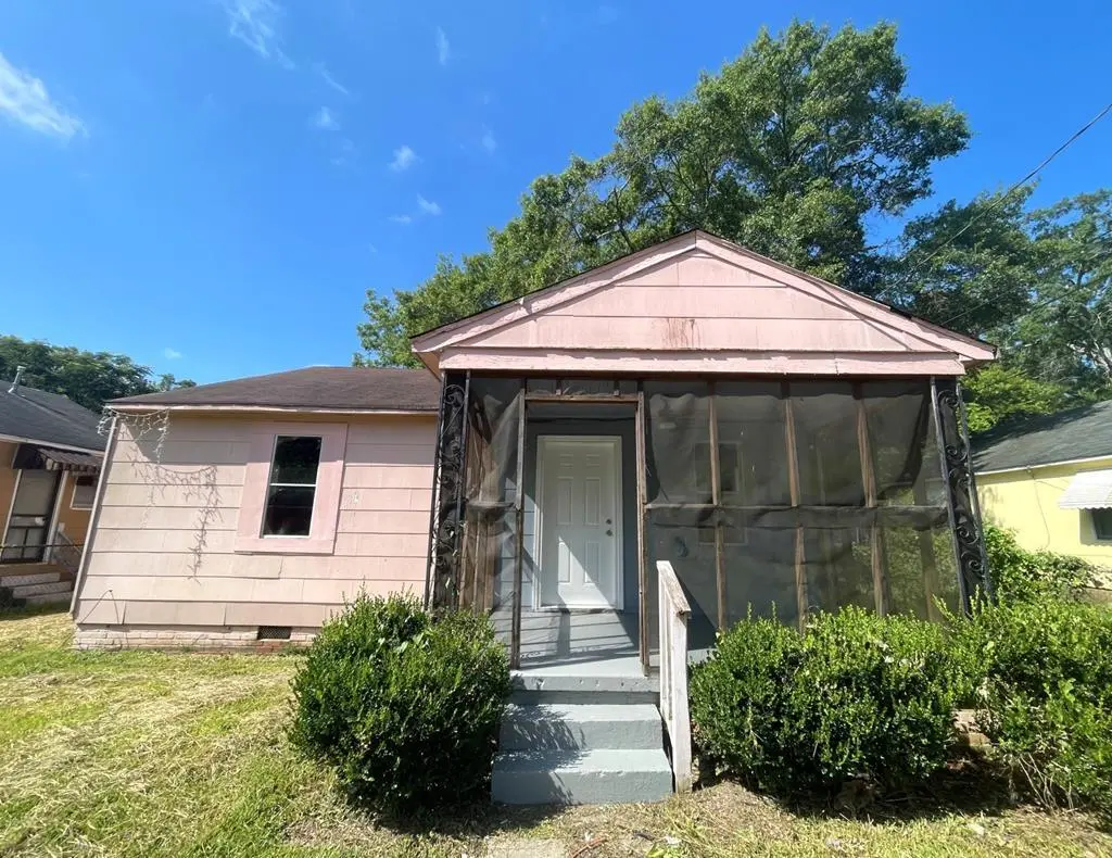 2716 Garden Dr