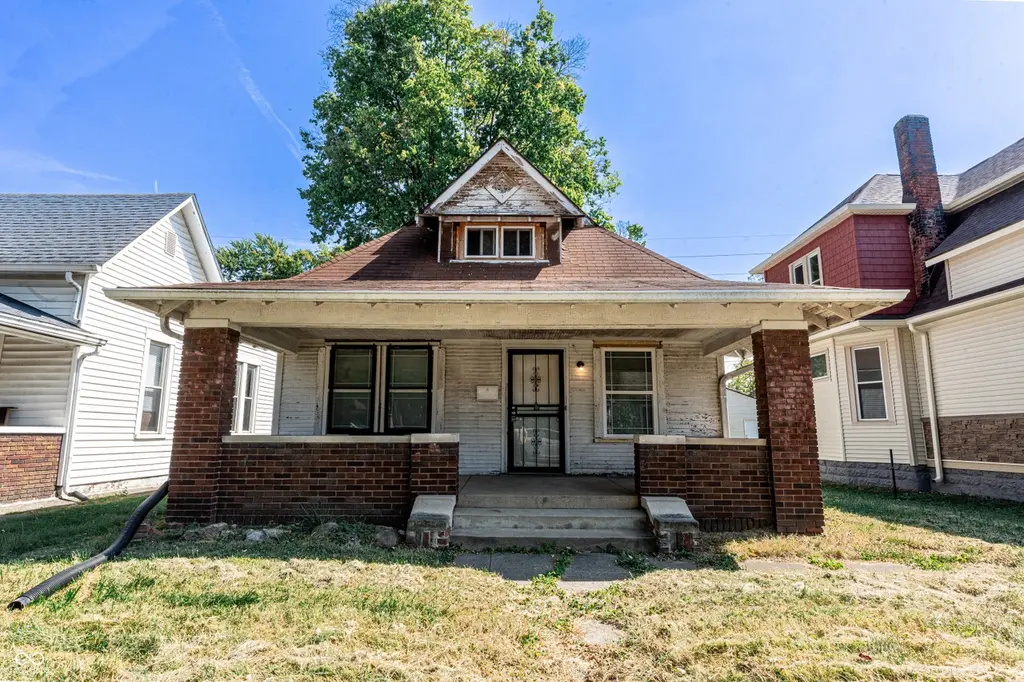 3345 Graceland Ave