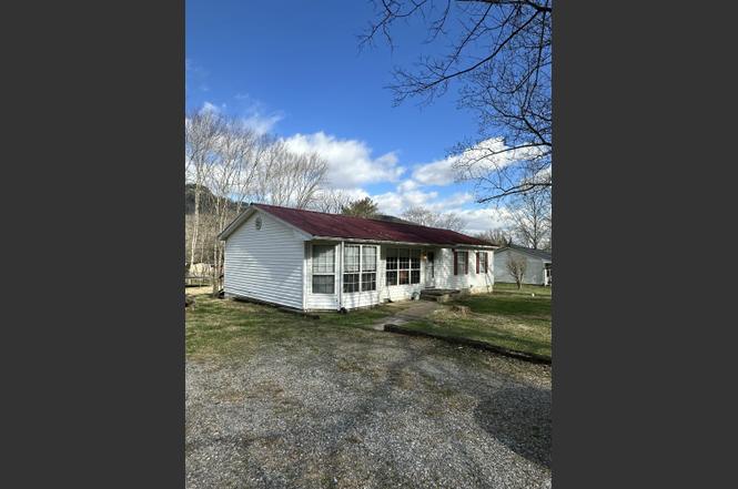 804 Castleview Cir