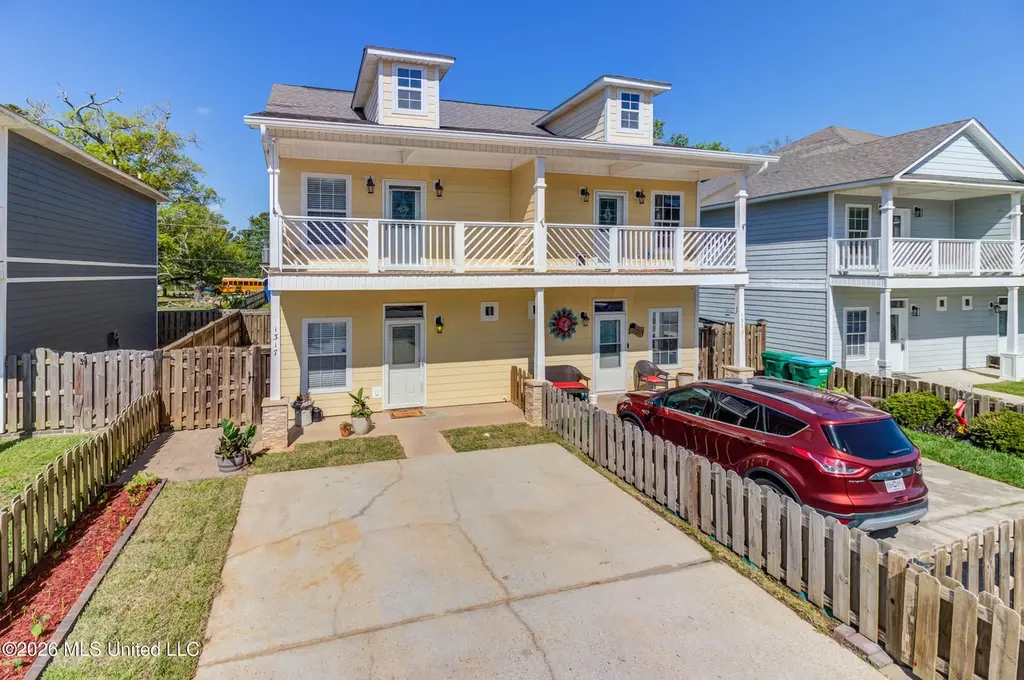 1317 Foxwood Pl