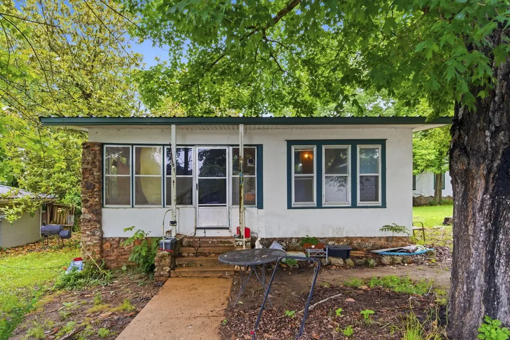 141 Wildflower Ave