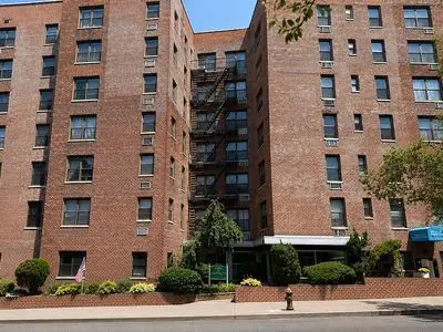 63-95 Austin St