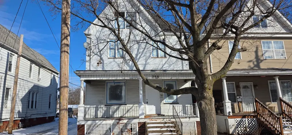 506 Spring St
