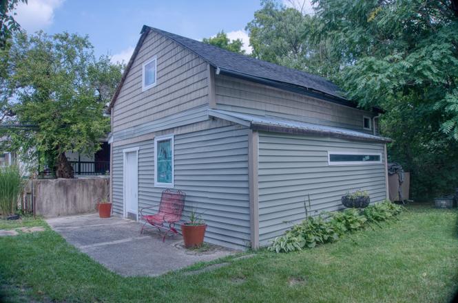 302 Parkwood Ave