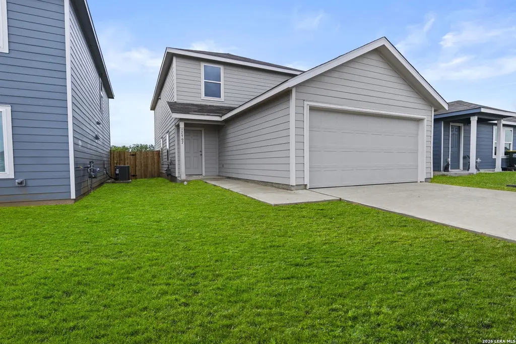 12907 Kathleen St