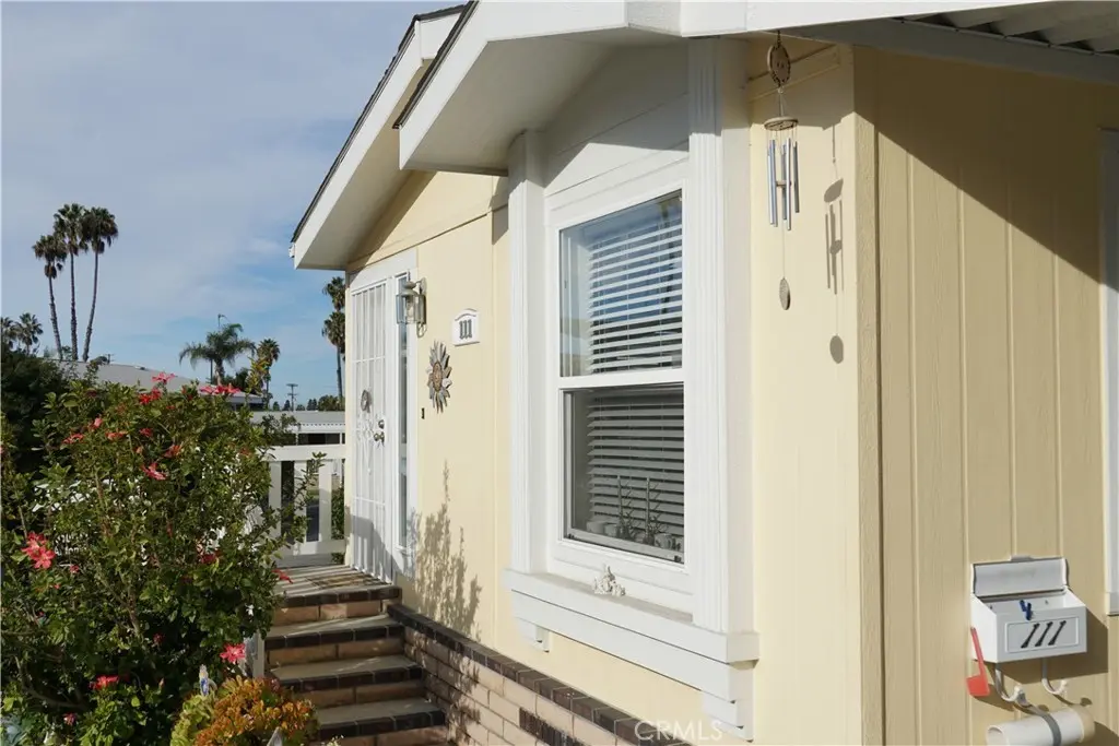 2550 Pacific Coast Hwy #111