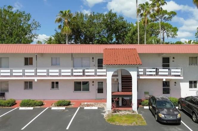 1100 Martinique Dr #203