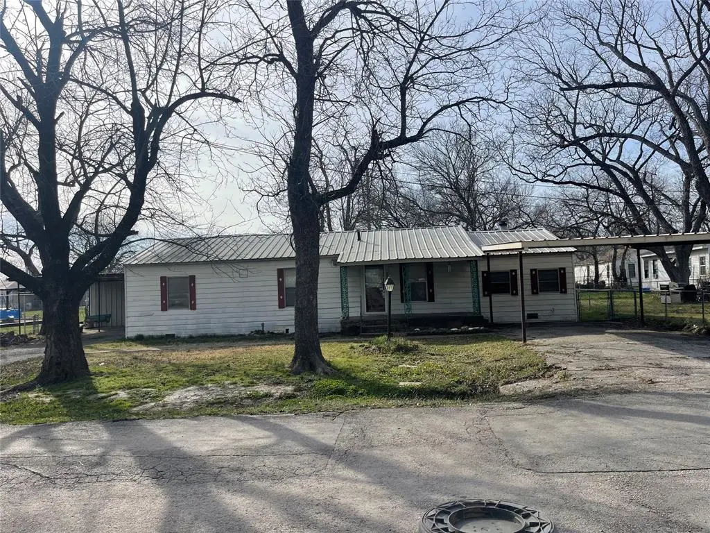 406 S Austin St