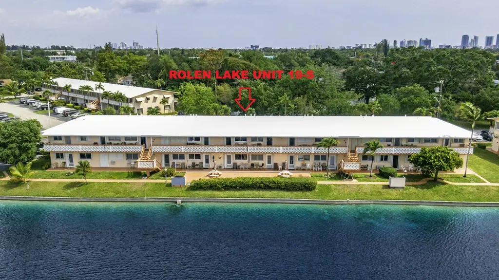 900 SW 10th Ter Unit S-19
