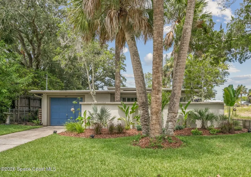 64 Dolphin Dr