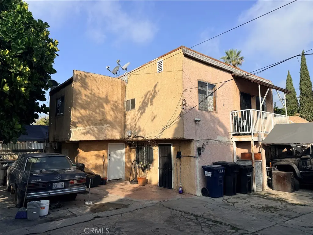 6007 Holmes