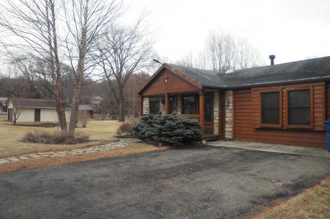 105 E Oakwood Dr