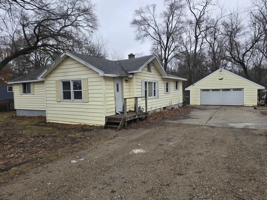 335 Cohasset Ave