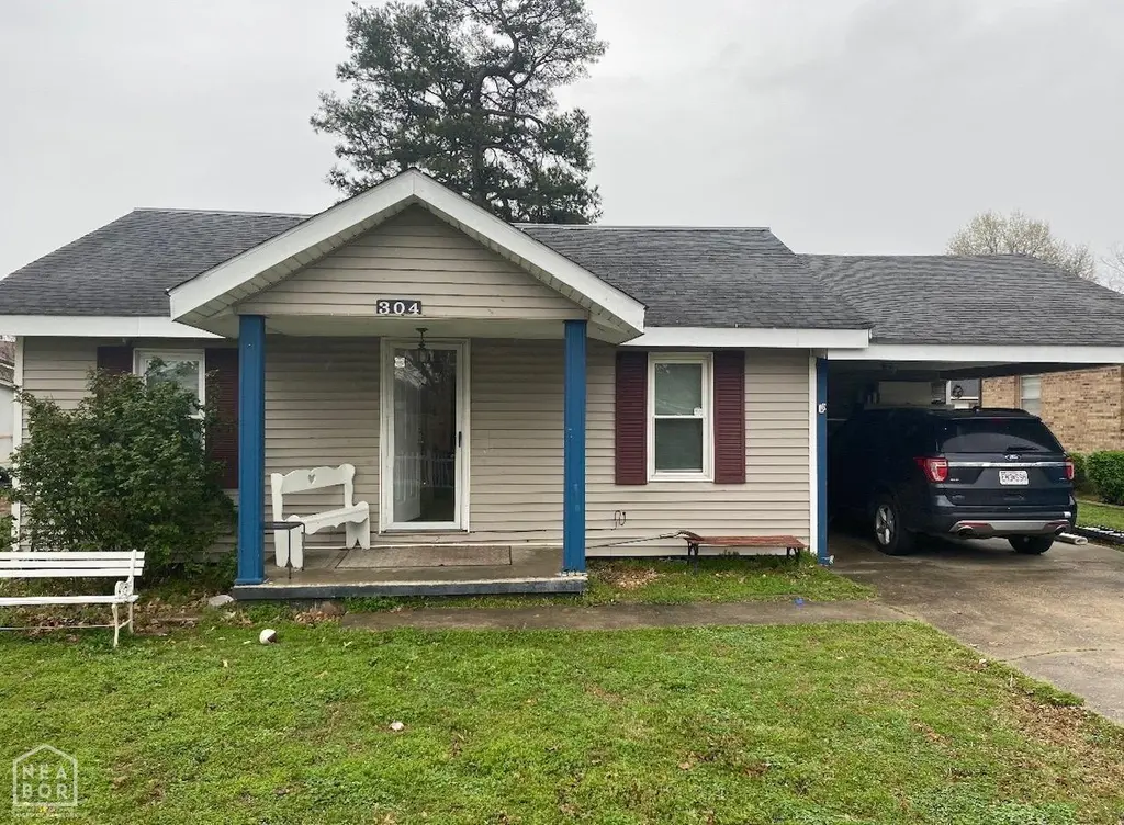 304 N Anderson Ave