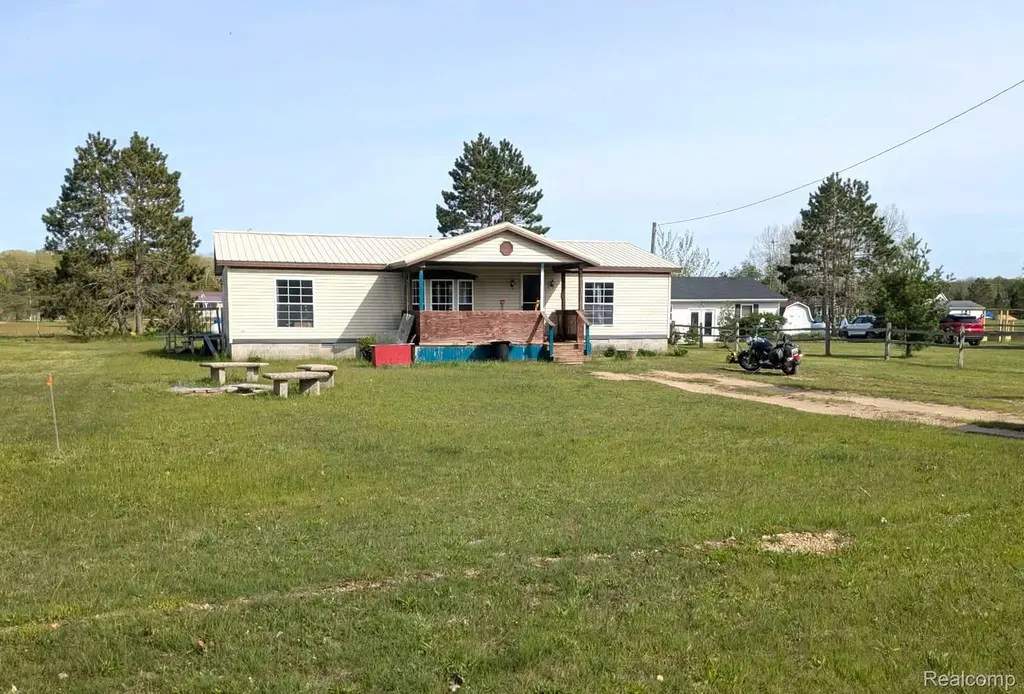 5554 N Sauble Lake Dr