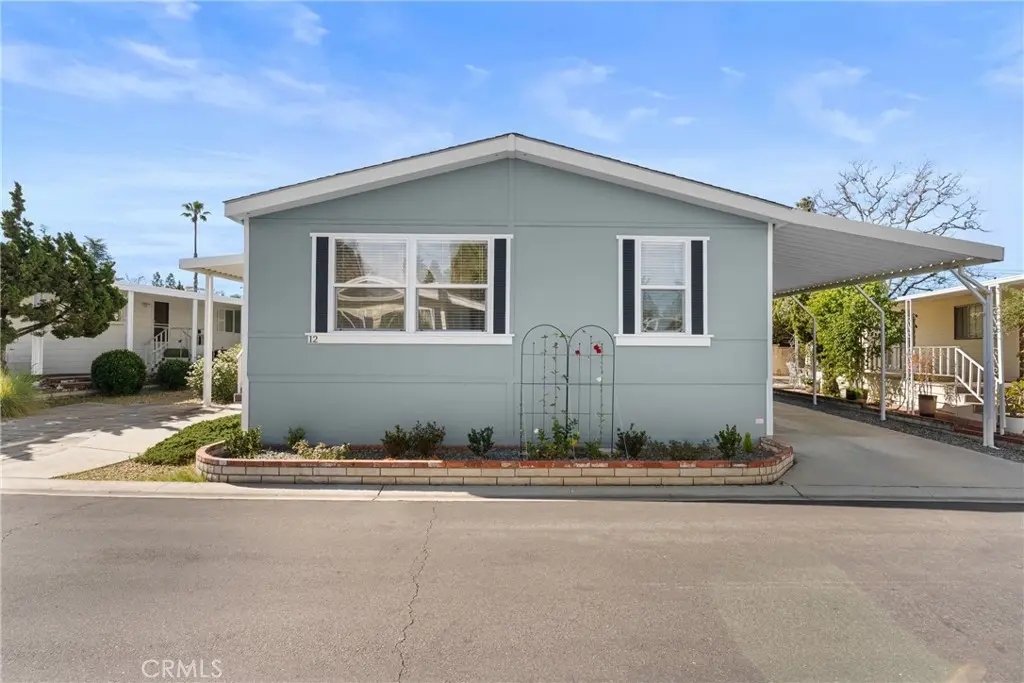 24001 Muirlands #12