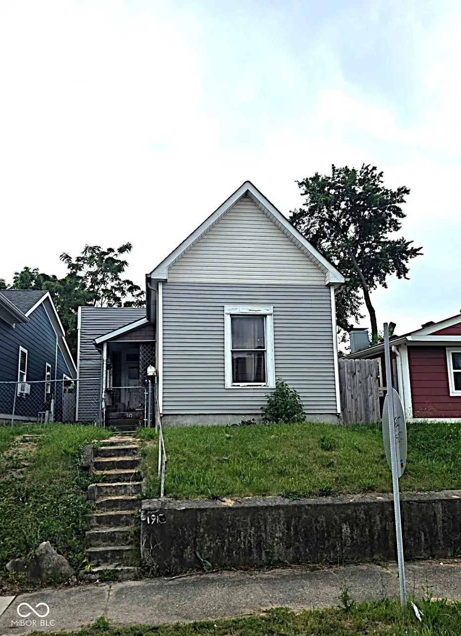 1917 W Michigan St