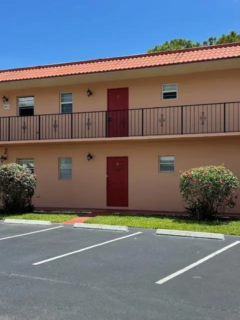 1903 SW Palm City Rd #2