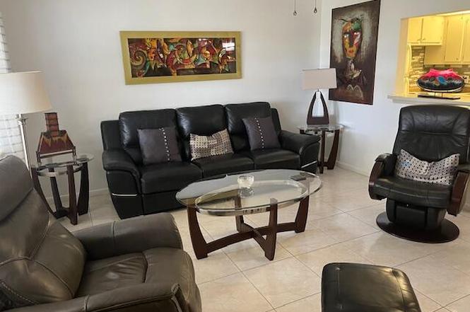 300 Windsor Unit M