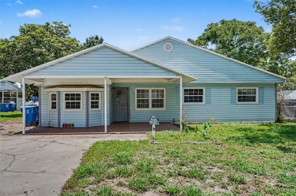 521 Green Cir