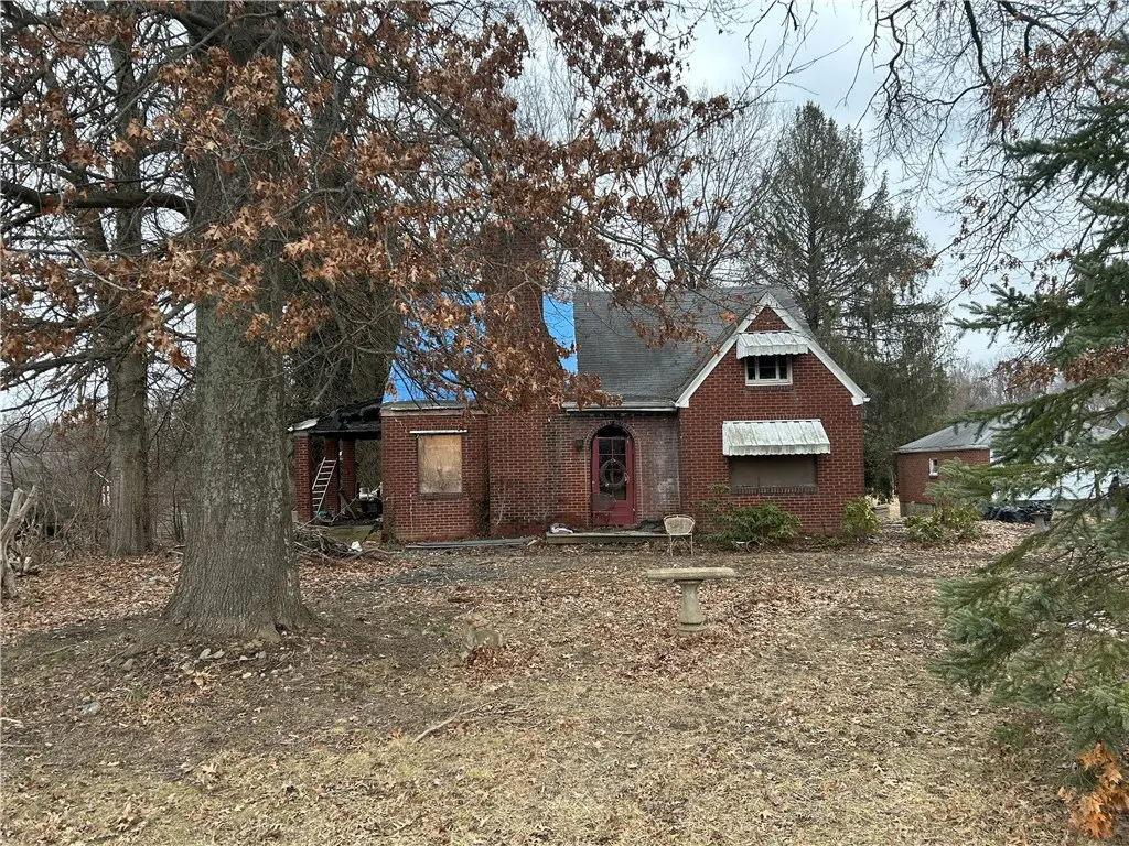 1832 S Eighty Eight Rd