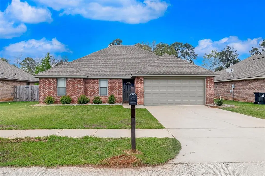 521 Big Red Cir