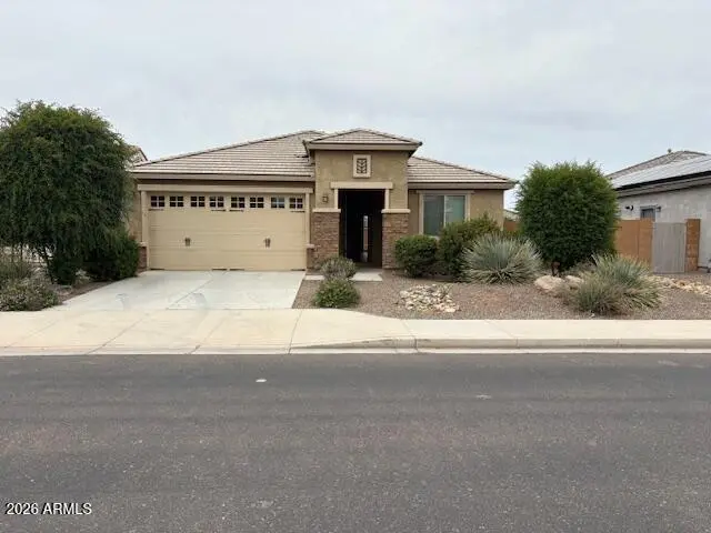 25932 W Quail Ave