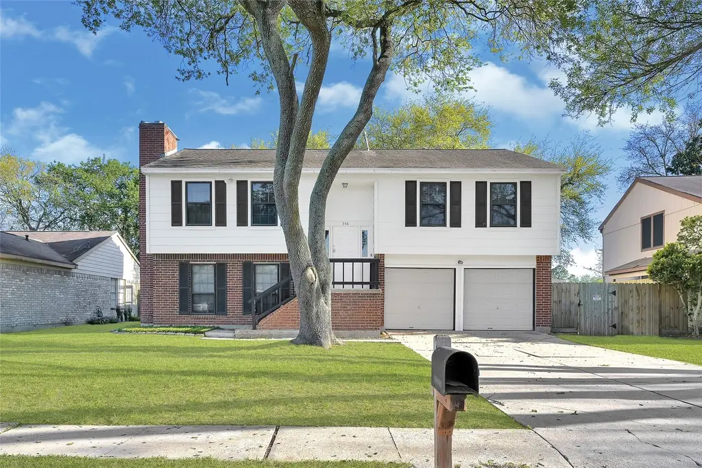 346 Lost Rock Dr