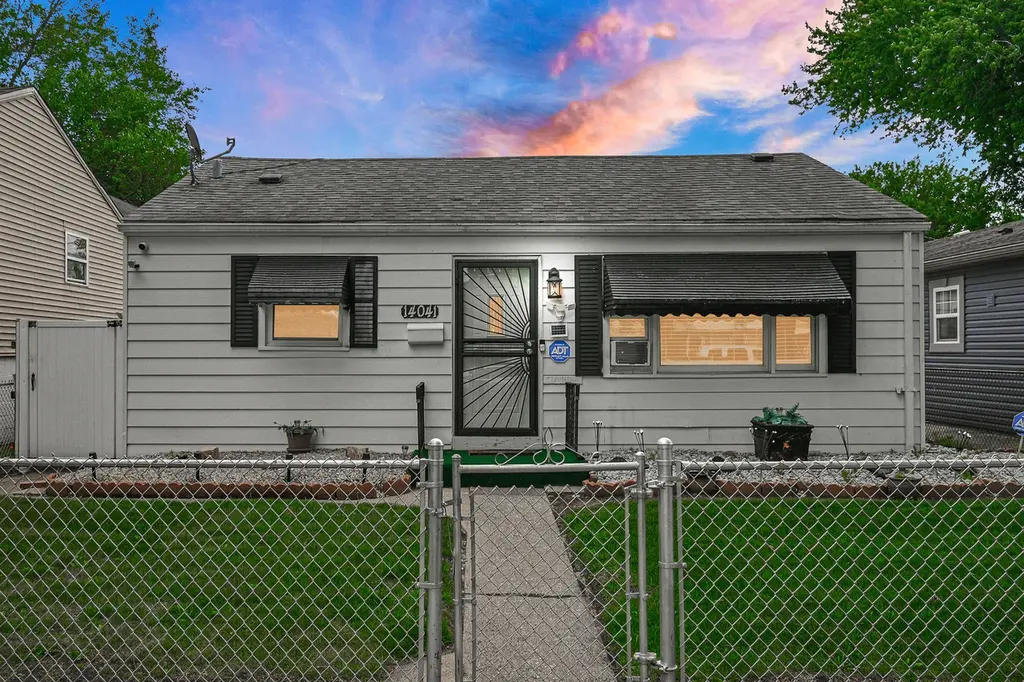 14041 S Calhoun Ave
