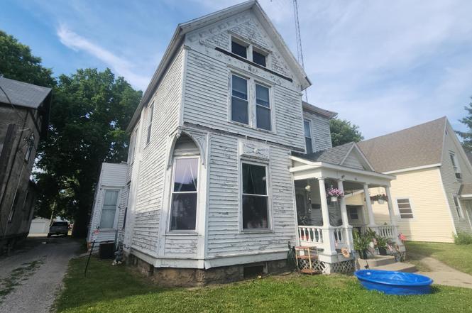 514 W Market St