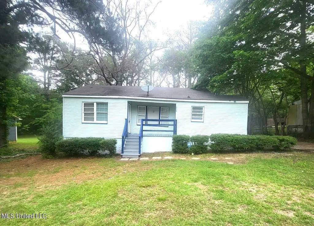 954 Winn St