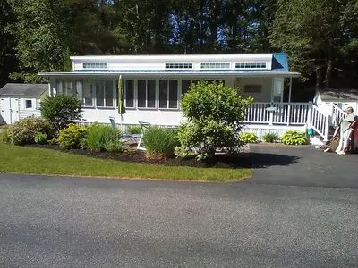 1 Ross Rd