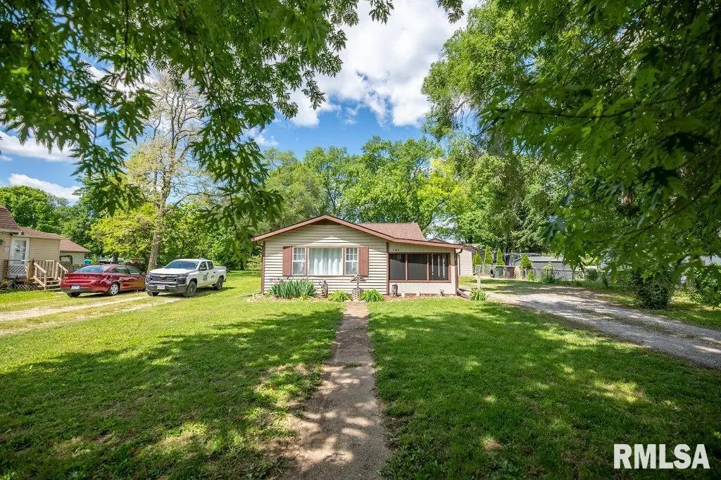 145 Urbandale Ave