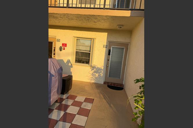 130 Lake Meryl Dr #126