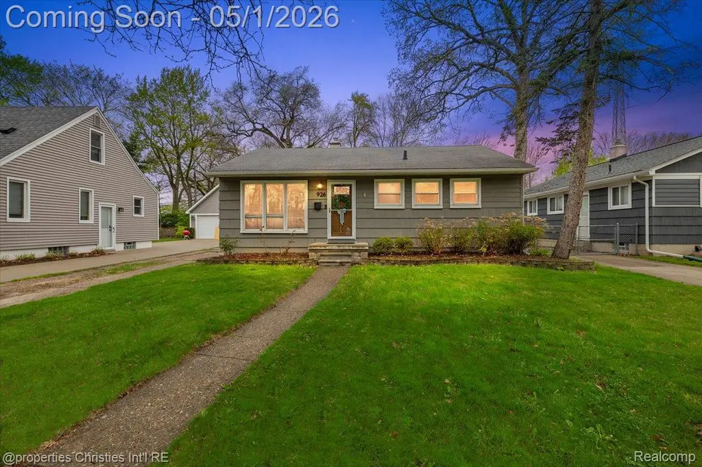 926 Catalpa Dr
