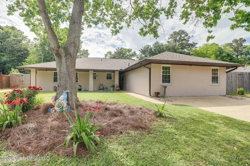 789 Sharon Hills Dr