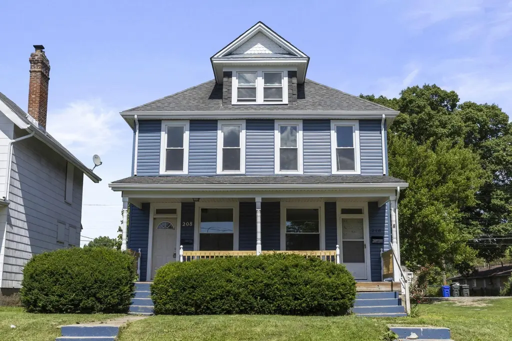 208-210 Dana Ave