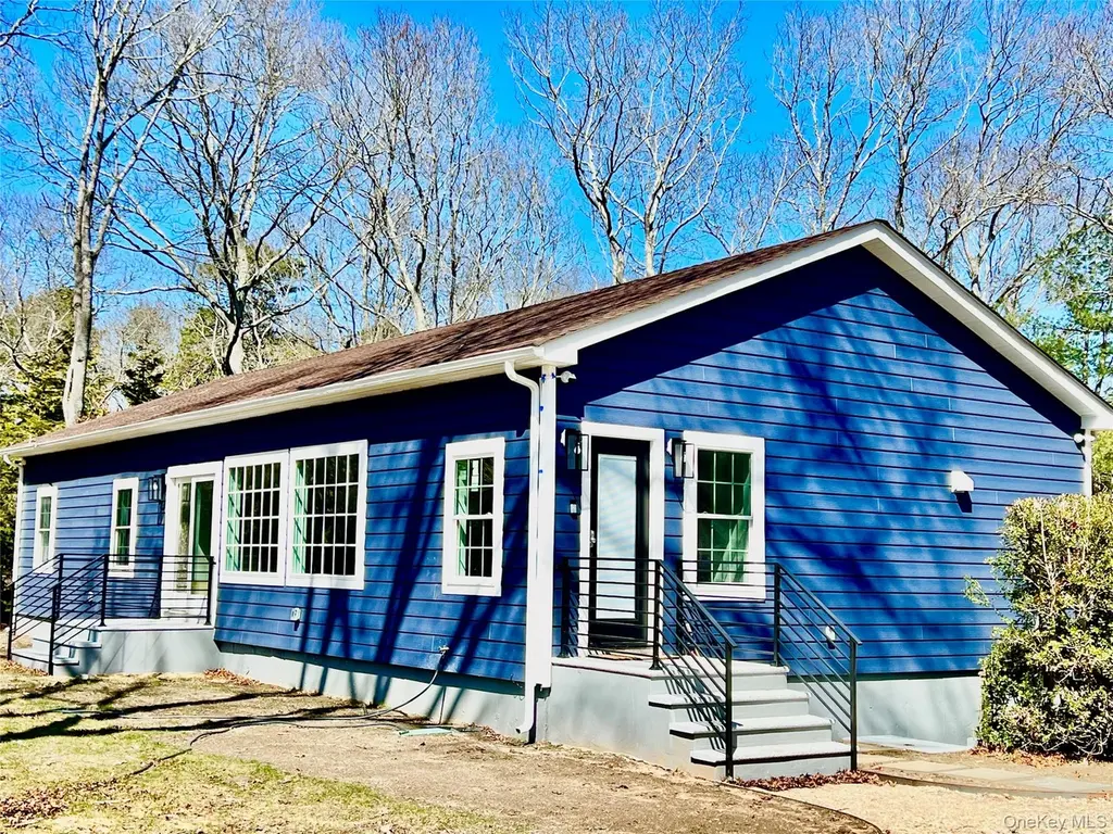 38 Railroad Ave