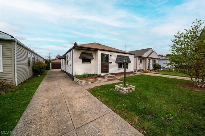 3018 Center Dr