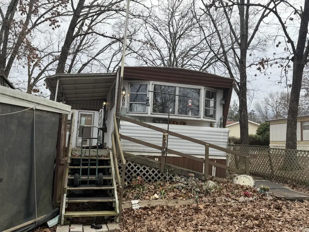 208 Beaver Rd