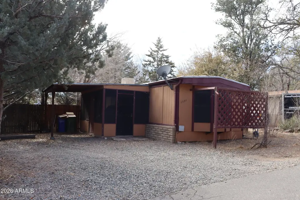 1531 Acklin Dr