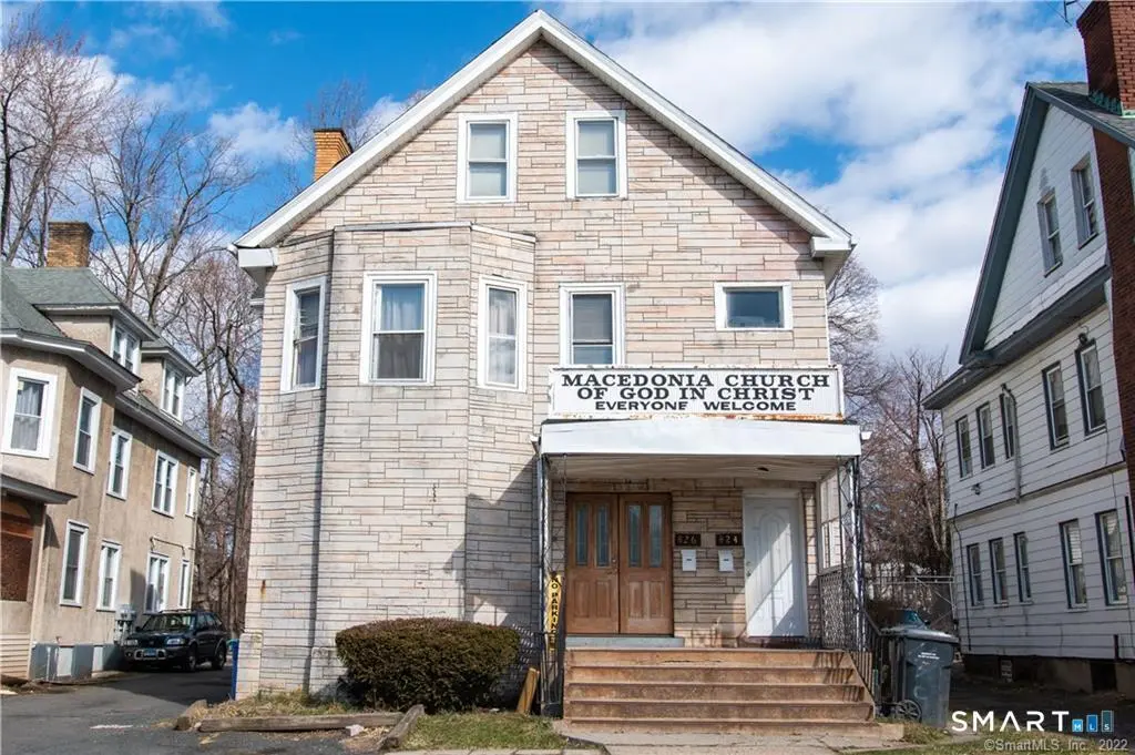 824 Albany Ave