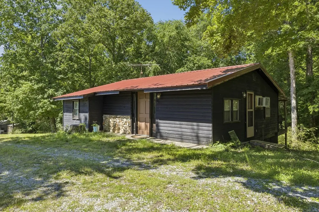 710 Shine Ln