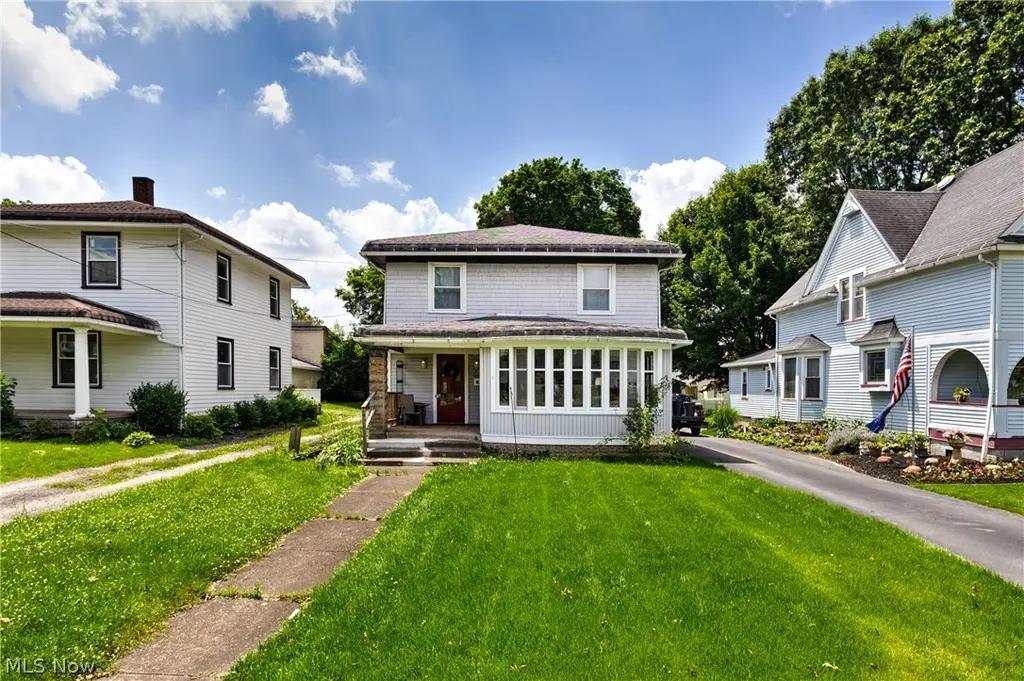 719 Robbins Ave
