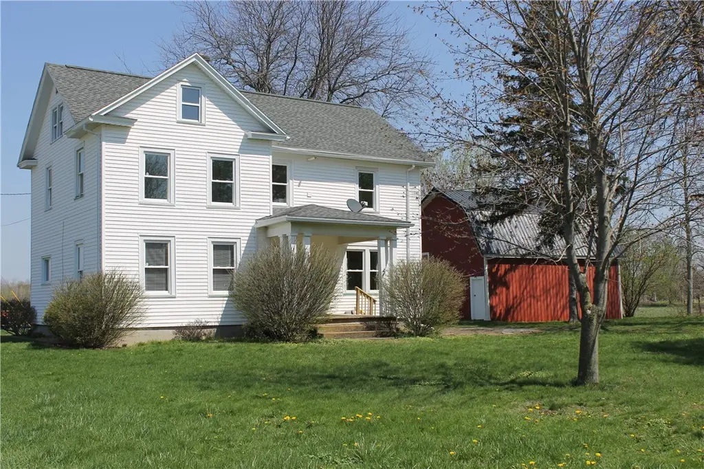 5327 Eagle Harbor Rd